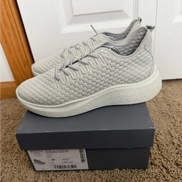 Ecco Women's Therap W Light Gray Textured Athletic Shoes - Picture 3 of 4
